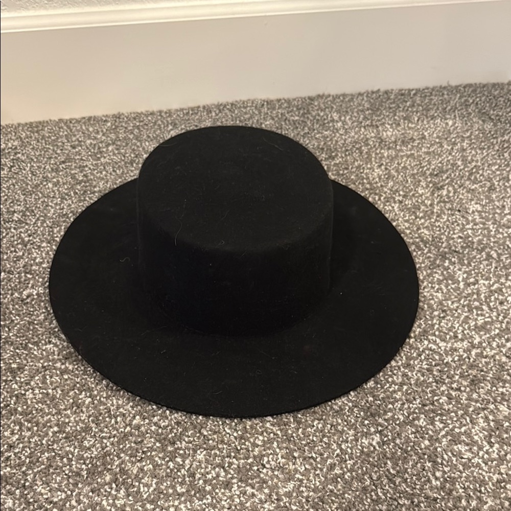 Black Wide-Brim Boater Hat